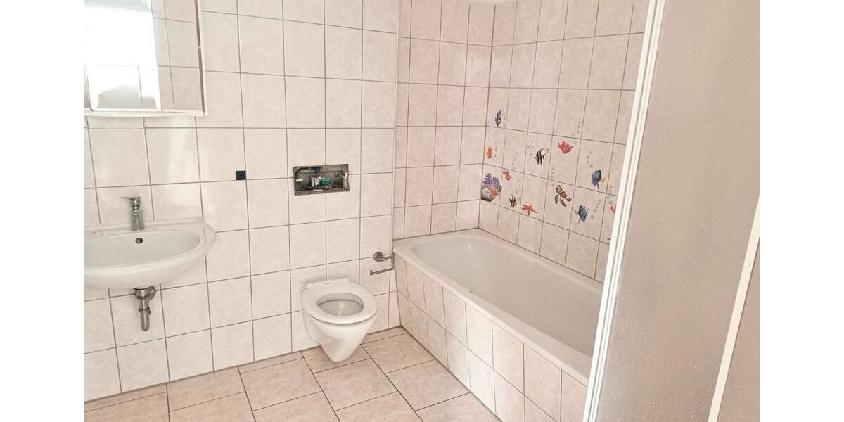 Erdgeschoßwohnung Stadtilm - 3 Zimmer, 68 m&sup2;, 405&euro; | Angebot:26361227