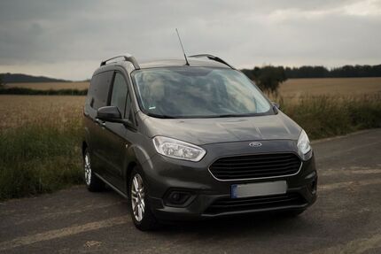 Ford Tourneo Courier 139.400 km 7.900 &euro; Stadtoldendorf 37627