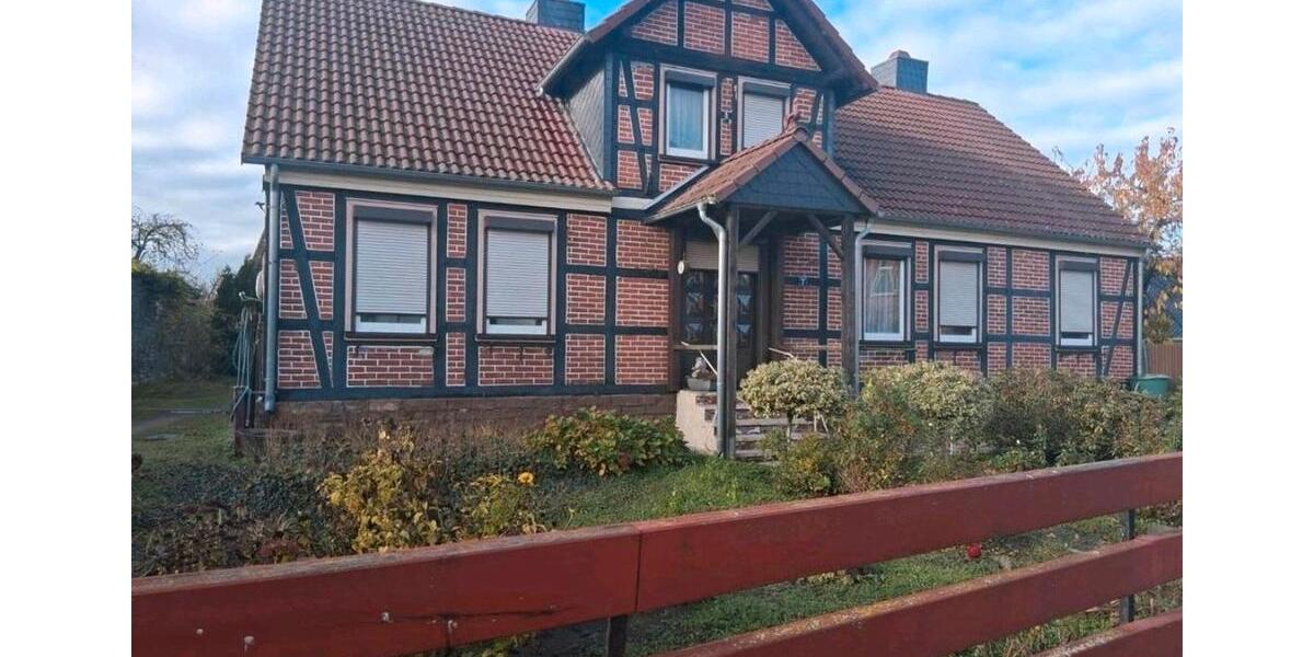 Einfamilienhaus Calvörde Wegenstedt - 11 Zimmer, 162 m&sup2;, 57.000&euro; | Angebot:24591570