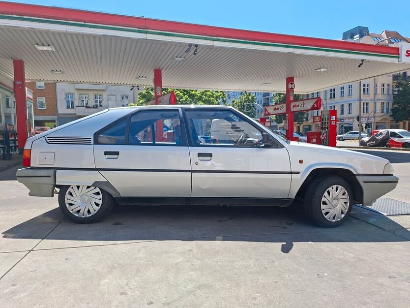 Citroen BX 83.000 km 4.400 € Berlin 13591