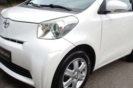 Toyota iQ