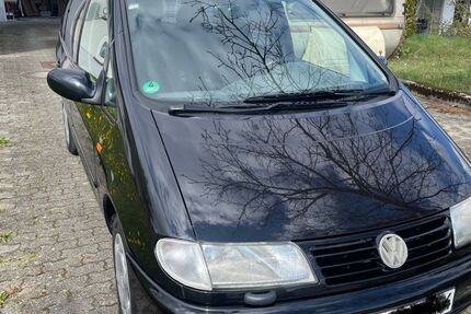 VW Sharan 129.541 km 2.500 &euro; Winterlingen 72474