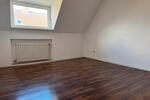 Dachgeschoßwohnung Duisburg Ruhrort - 4 Zimmer, 84 m&sup2;, 610&euro; | Angebot:26297455