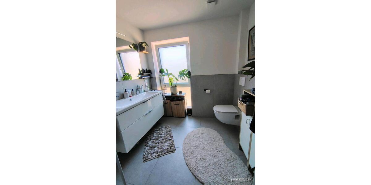 Dachgeschoßwohnung Hatten - 3 Zimmer, 82 m&sup2;, 990&euro; | Angebot:26419502