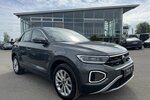 VW T-Roc 1.5 TSI LIFE DSG/NAVI/LED-PLUS/AHK/1.HAND 31.887 km 25.800 &euro; Villingen-Schwenningen 78054