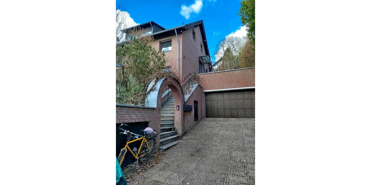 Etagenwohnung Wachtberg - 3 Zimmer, 118 m&sup2;, 1.750&euro; | Angebot:25328721