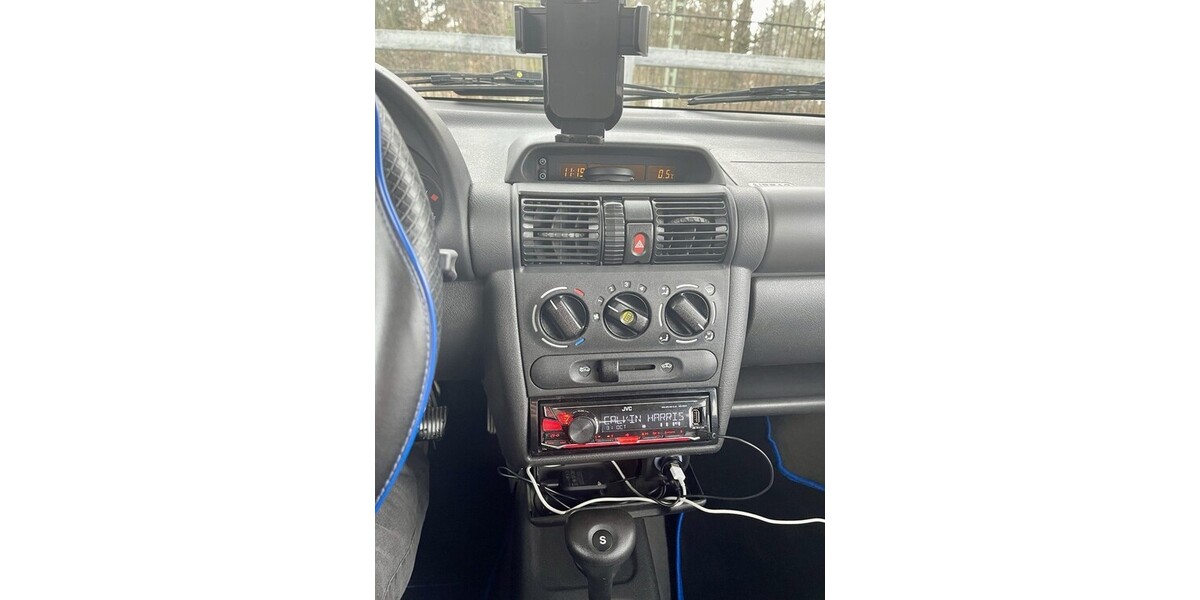 Opel Corsa B 67.000 km 2.250 &euro; Bergisch Gladbach 51465