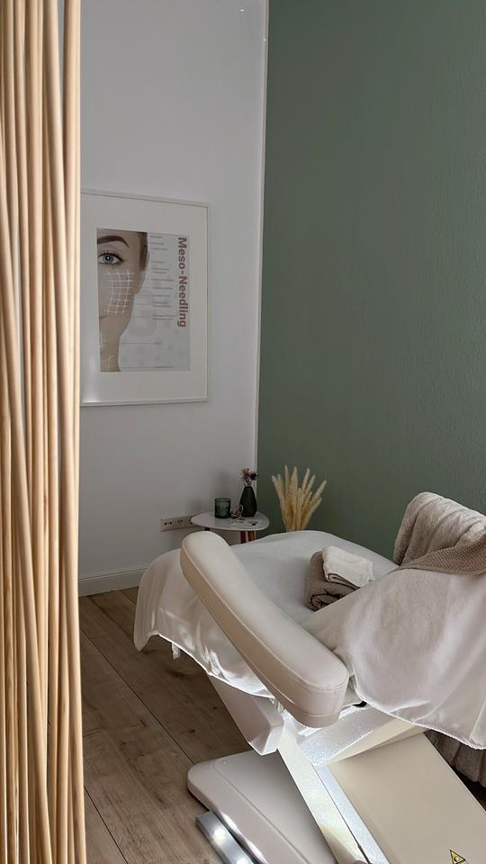 Büro Praxis Studio Physio Kosmetik Zentral in der List