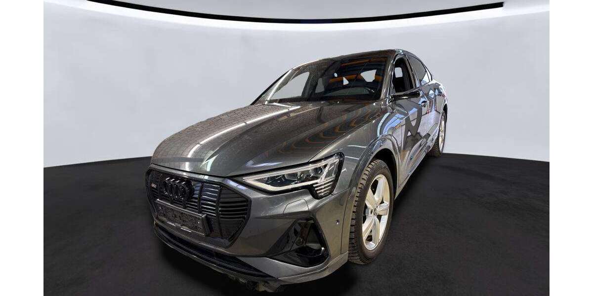Audi e-tron 37.251 km 38.990 &euro; Hamburg 22047