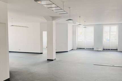 Gewerbeobjekt Lich - 1.999&euro; | Angebot:23355150