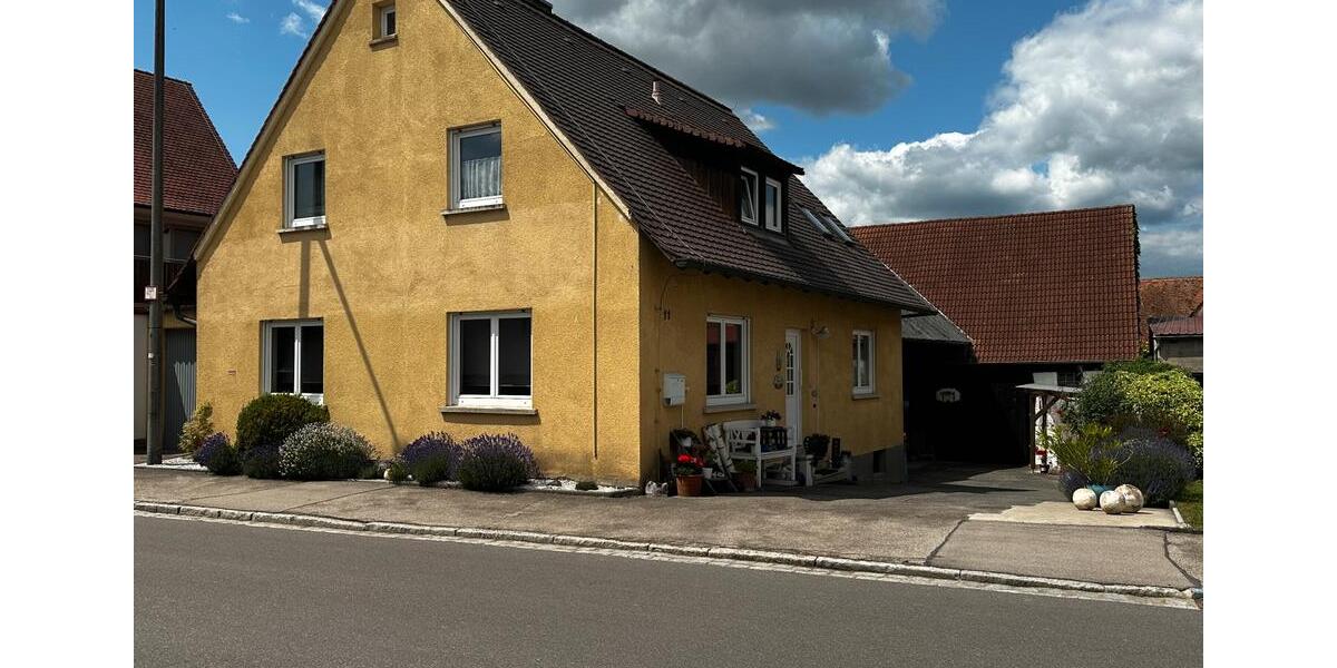 Bauernhaus mit landwirtschaftlichem Anwesen - provisionsfrei zimmer