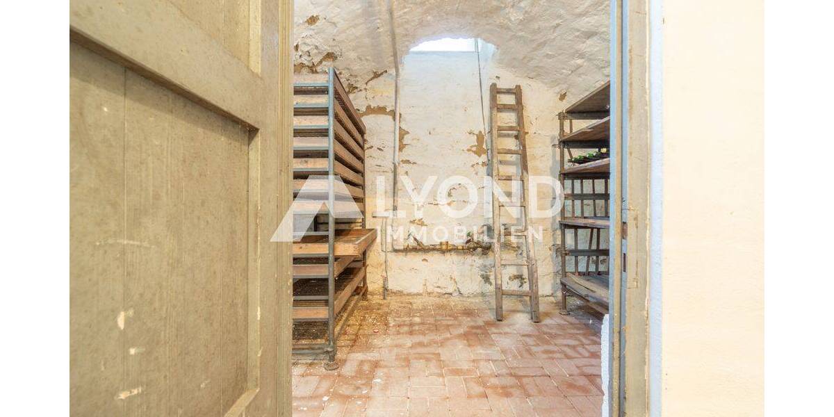 Mehrfamilienhaus, Wohnhaus Sachsenheim Kleinsachsenheim - 1 Zimmer, 210 m&sup2;, 675.000&euro; | Angebot:26874872