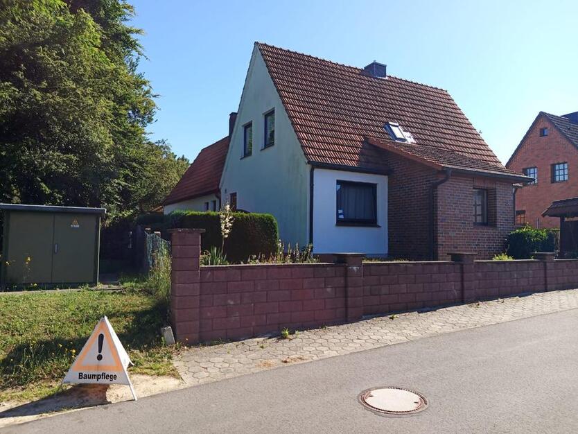 Einfamilienhaus mit EinliegerWohnung von Privat