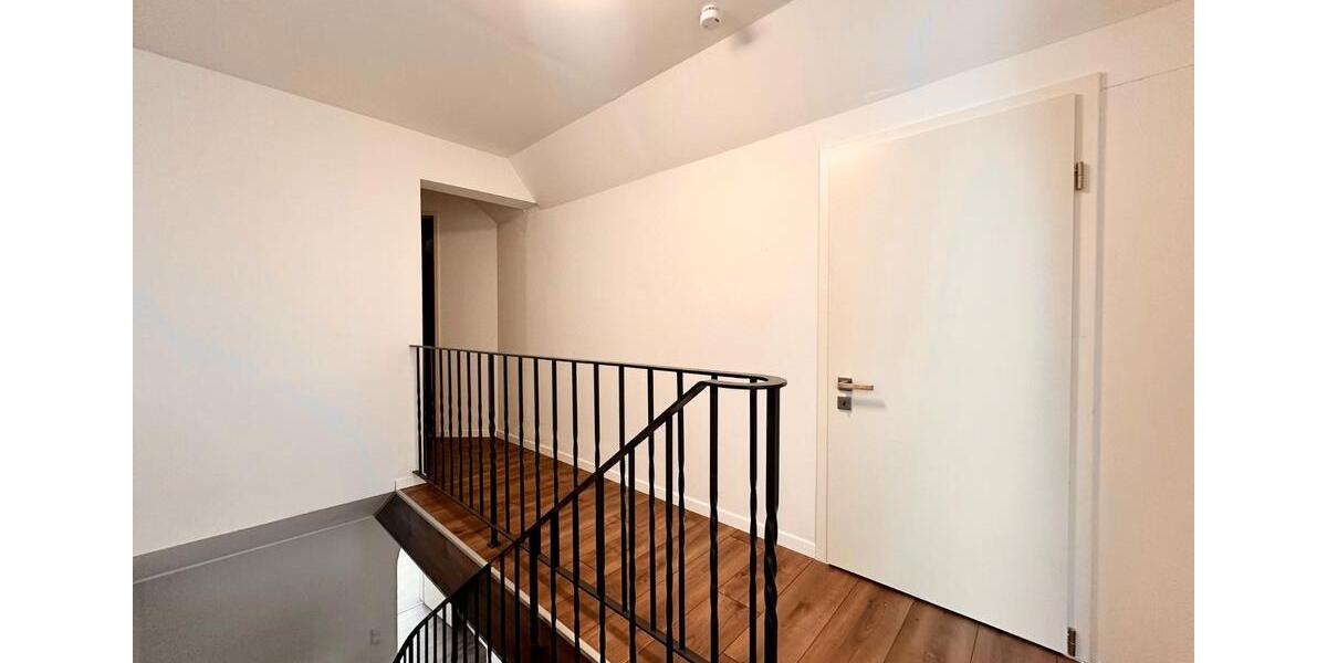 Maisonettenwohnung Zetel - 5.5 Zimmer, 170 m&sup2;, 1.200&euro; | Angebot:25979487