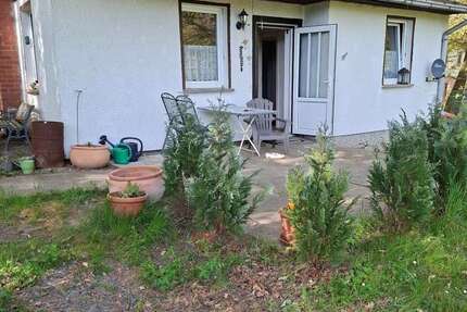 Idyllisch gelegenes Wochenendgrundstück mit Bungalow am Waldrand - Haus Pößneck | Angebot:26532162