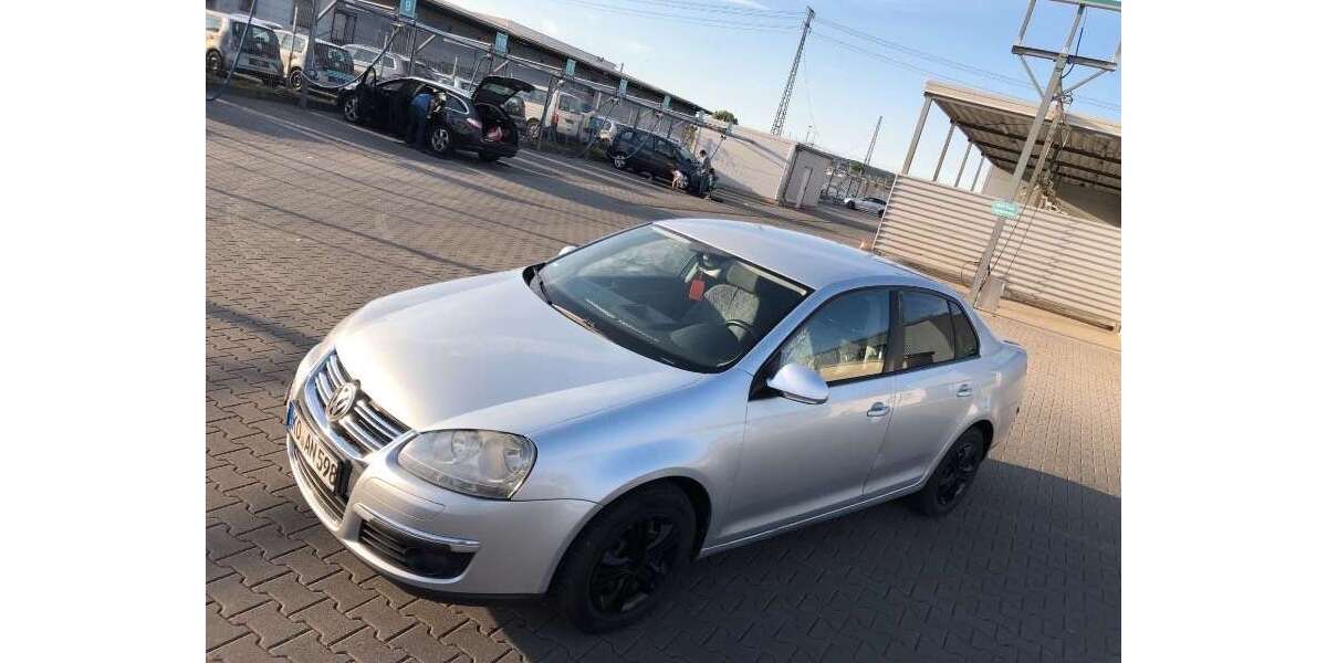 VW Jetta 164.000 km 4.399 € Bornheim 53332