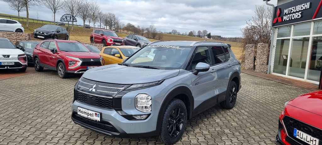 Mitsubishi Outlander 2.500 km 52.990 &euro; Schneeberg 08289