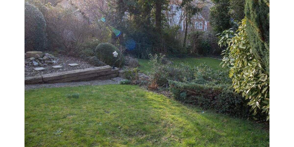 Einfamilienhaus Vlotho - 7 Zimmer, 165 m&sup2;, 175.000&euro; | Angebot:25409983