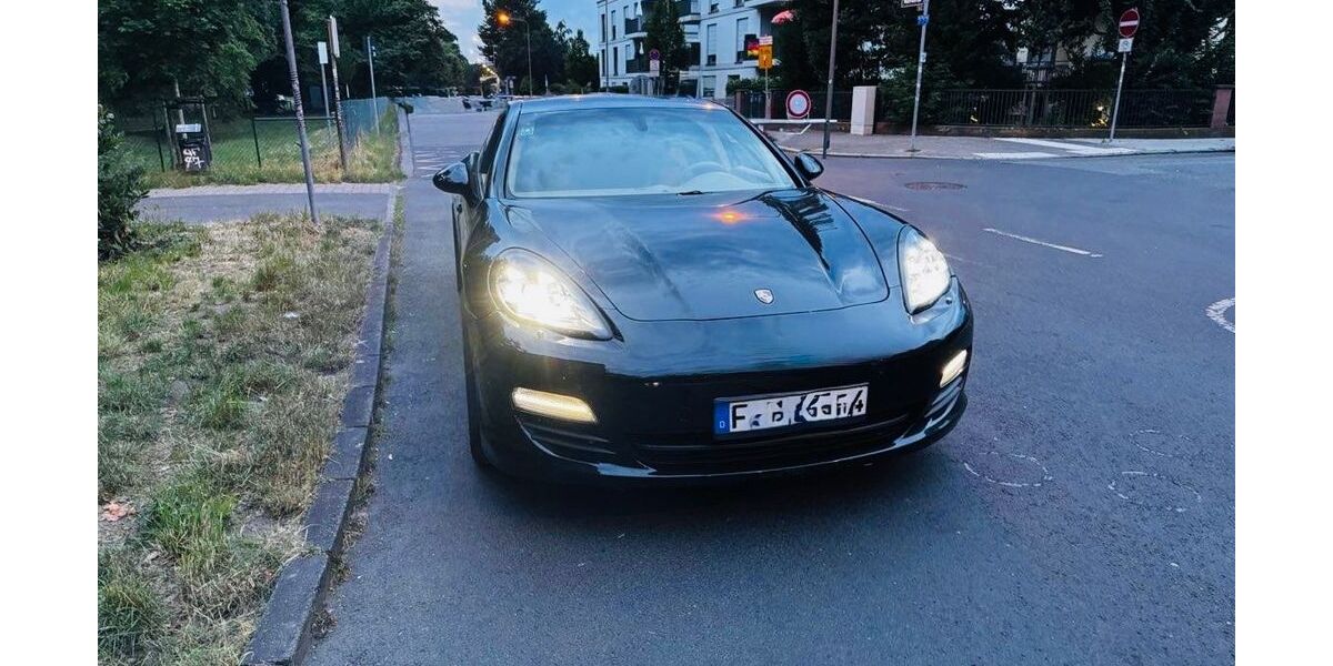 Porsche Panamera 203.000 km 28.000 &euro; Frankfurt am Main 60528