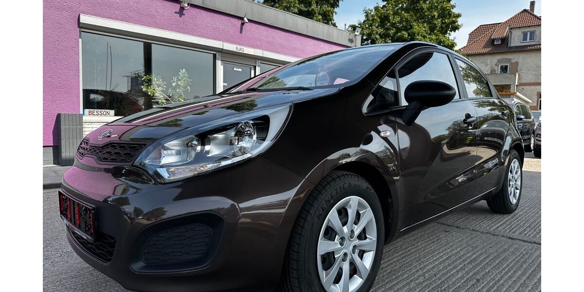 Kia Rio 97.182 km 5.990 € Kabelsketal OT Gröbers 06184