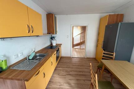 WG-Zimmer in Uni-Nähe – 4-Zimmer-Wohnung