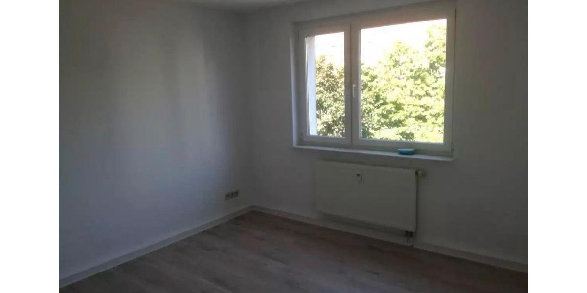 Etagenwohnung Eisenhüttenstadt - 3 Zimmer, 85 m&sup2;, 750&euro; | Angebot:26082870
