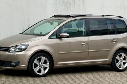 VW Touran 140.000 km 9.300 &euro; Bremen 28201