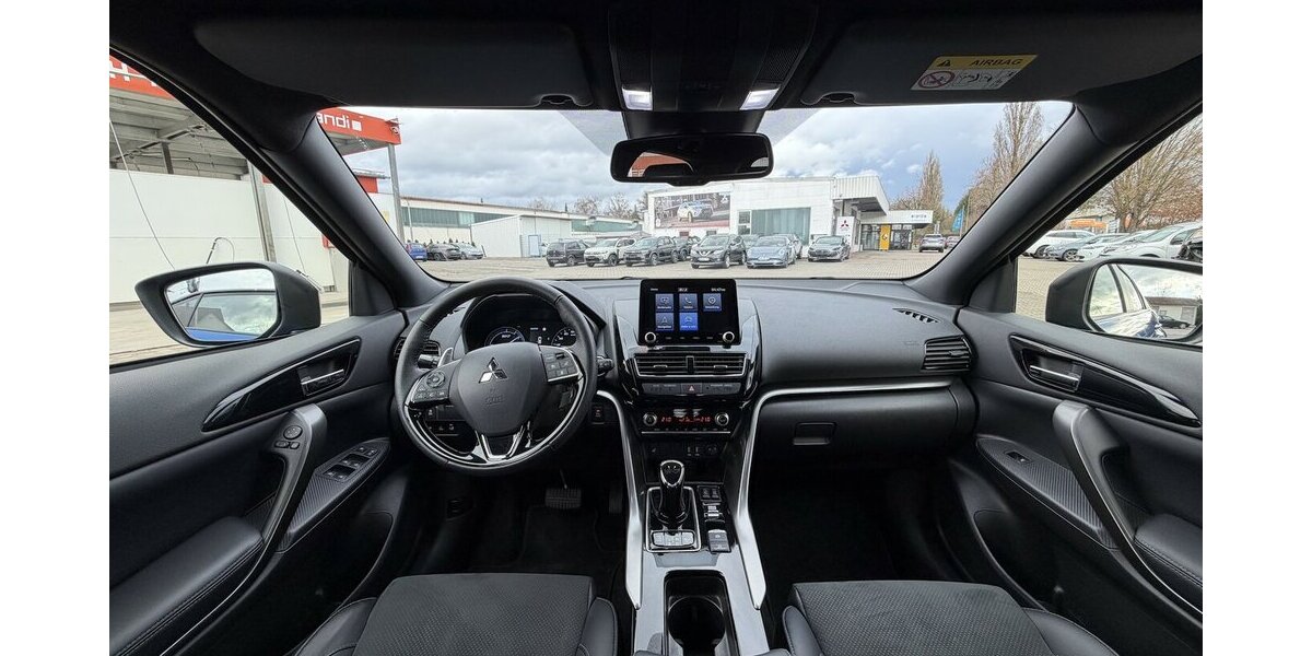 Mitsubishi Eclipse Cross Plus Select Black Hybrid 4WD 15.700 km 26.480 &euro; Donauwörth 86609