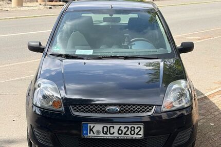 Ford Fiesta 132.000 km 2.500 &euro; Köln 51069