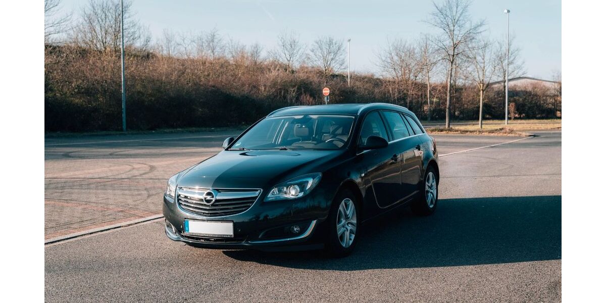 Opel Insignia 164.300 km 7.990 &euro; Neuss 41464