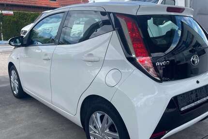 Toyota Aygo 113.247 km 9.099 &euro; Wassertrüdingen 91717
