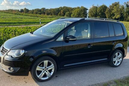 VW Touran 196.000 km 6.150 € Hardthausen 74239