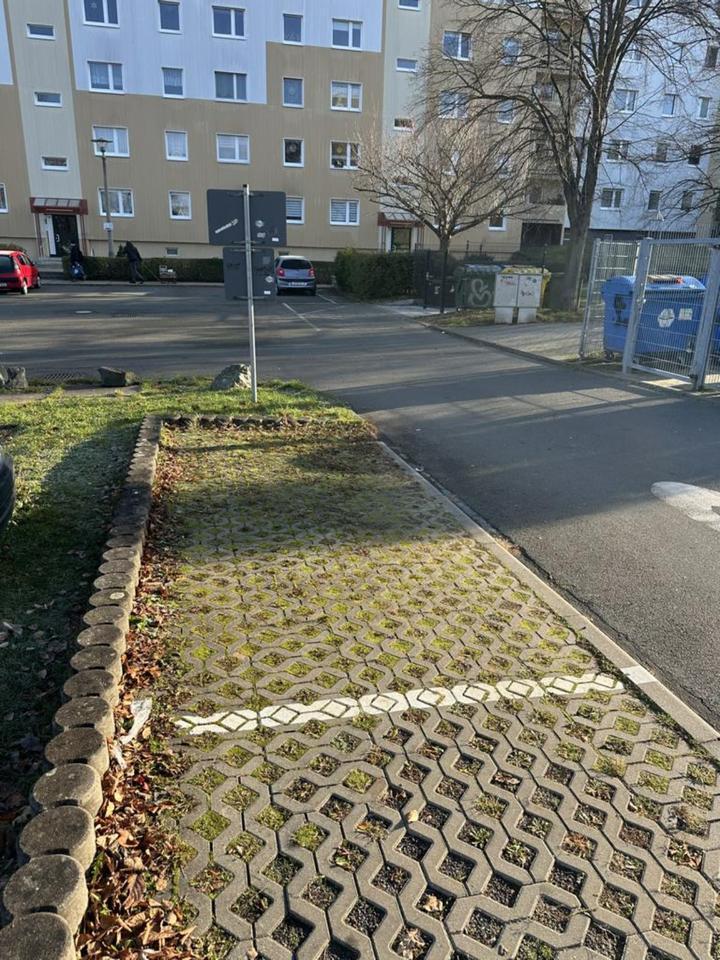 PKW Stellplatz zu vermieten in Gera Lusan Karl Mathes Straße 20