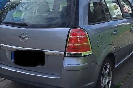 Opel Zafira 261.000 km 950 &euro; Dettingen 72581