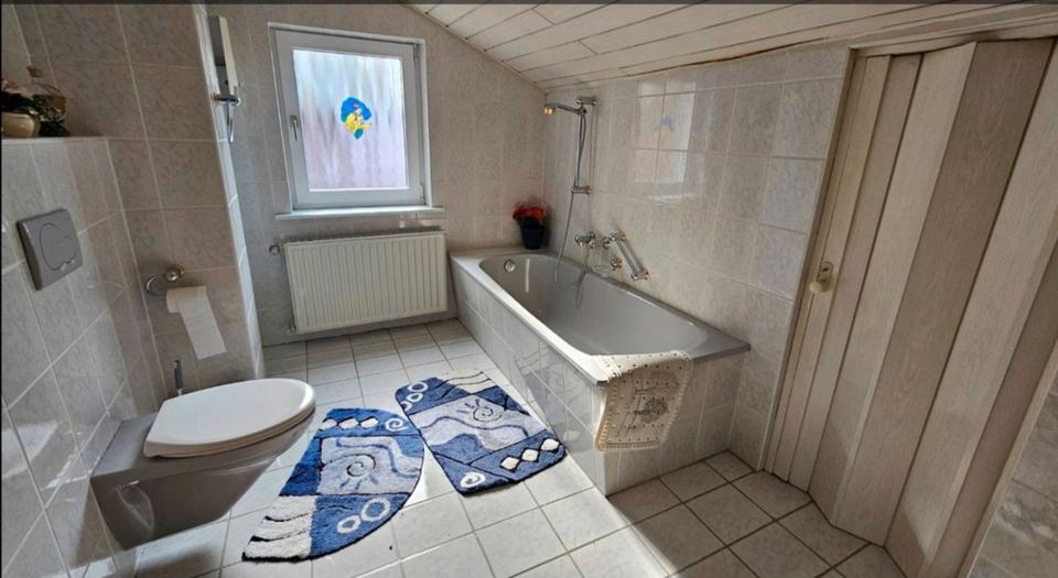 Reihenhaus Morschen - 5 Zimmer, 150 m&sup2;, 900&euro; | Angebot:25303072