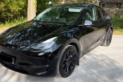Tesla Model Y 44.624 km 36.990 &euro; Essen 45219