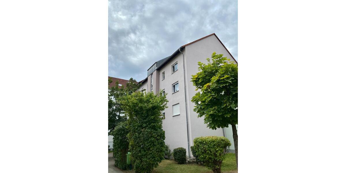 Helle 2-Zimmer-Wohnung + TG-Stellplatz + Balkon in Niederwerrn 2 zimmer