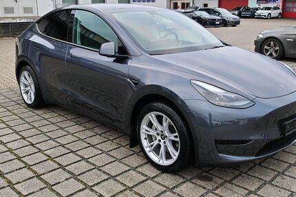 Tesla Model Y 53.636 km 29.970 € Braunschweig 38112