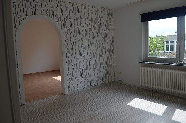 4- Familienhaus mit großem Garten, kleiner Garage und Stellplatz in Lüdenscheid-Buckesfeld... zimmer