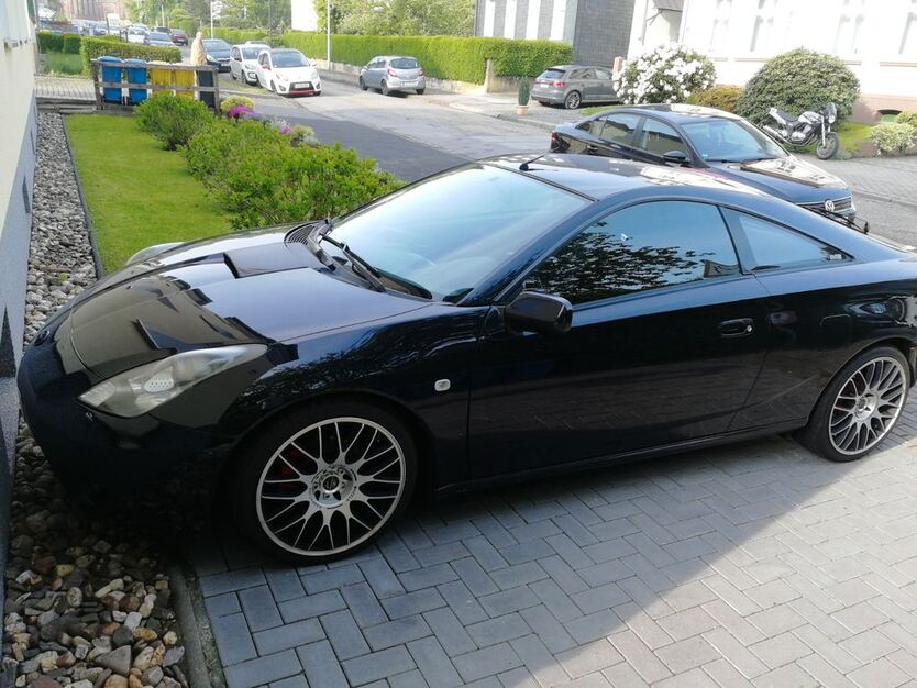 Toyota Celica 152.000 km 11.900 € Solingen 42651