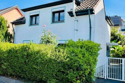 Charmantes Einfamilienhaus, 92 qm WFL mit toller Aufteilung + Garten in begehrter Lage in Bonn-Beuel