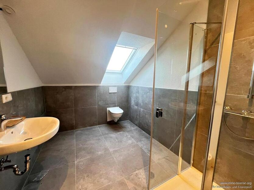 Platz zum Leben: Doppelhaushälfte mit Terrasse, Garten & ausgebautem Obergeschoss! zimmer