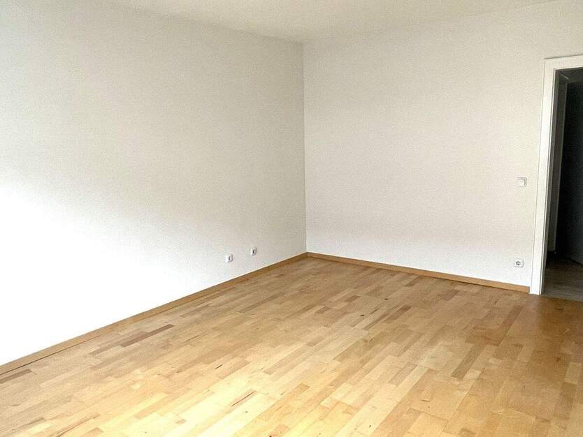 TOP-Lage mit Rheinblick in Bonn-Beuel: Helle 2-Zimmer-Wohnung mit großem Terrassenbalkon 2 zimmer