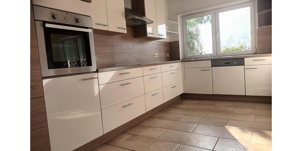Erdgeschoßwohnung Beckingen - 4 Zimmer, 130 m&sup2;, 975&euro; | Angebot:25572199