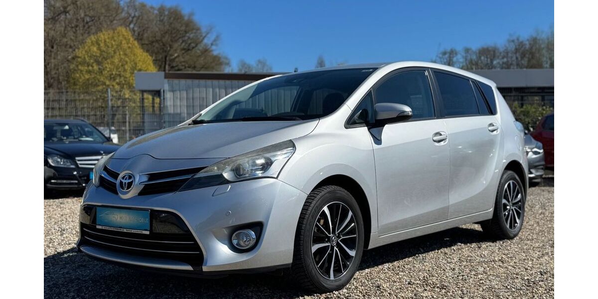 Toyota Verso 124.000 km 12.400 &euro; Nottuln 48301