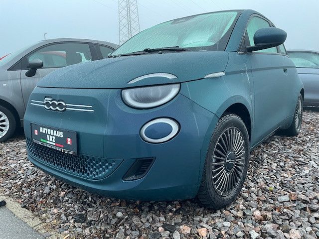 Fiat 500e 15.700 km 17.990 &euro; Villingen-Schwenningen 78052
