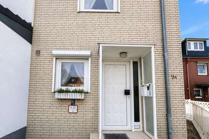 Haus Hamburg Stellingen - 4 Zimmer, 90 m&sup2;, 1.950&euro; | Angebot:26781485