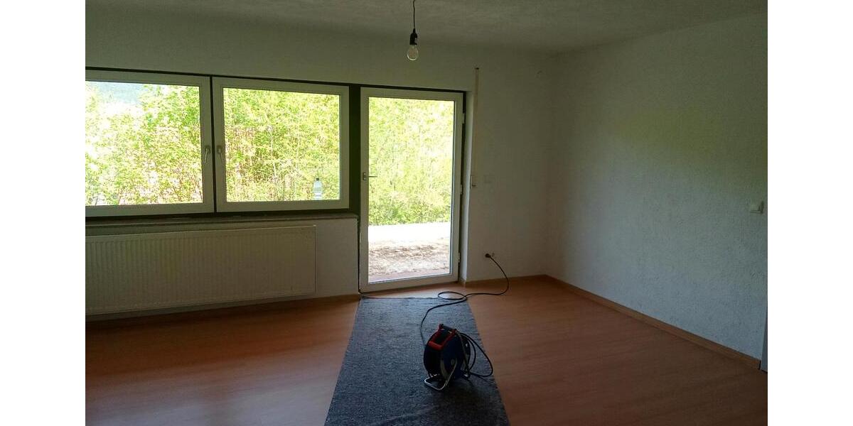 Etagenwohnung Weißenbrunn - 4 Zimmer, 110 m&sup2;, 150.000&euro; | Angebot:26425416