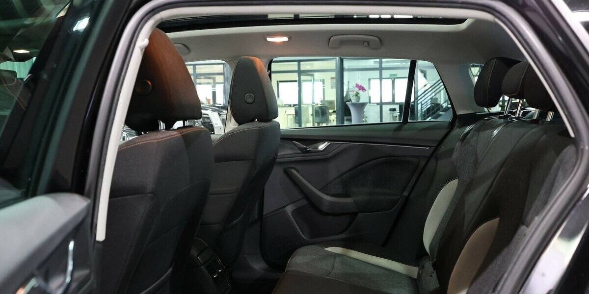 Skoda Scala SPACEBACK 1.5 TSI DSG STYLE PANORAMA, LED 74.000 km 16.777 &euro; Hamm 59077