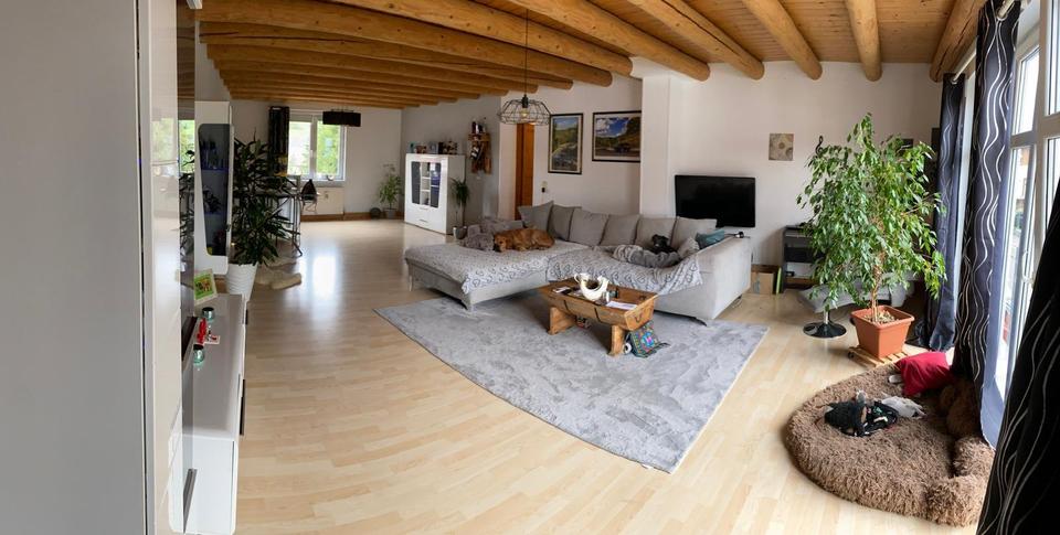 GROSSZÜGIGE 5-ZIMMER-WOHNUNG MIT BALKON & GARTEN 5 zimmer